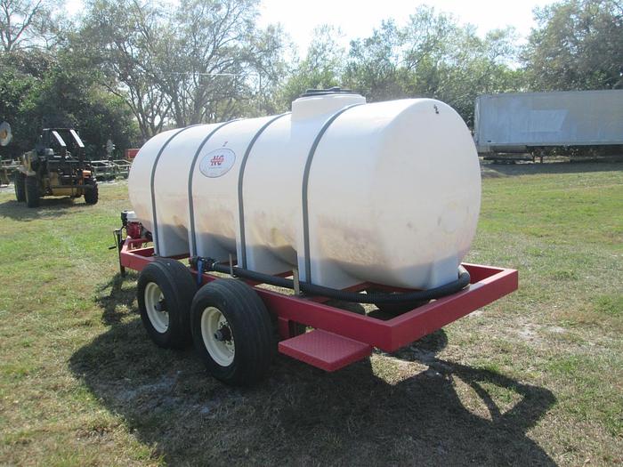 Used 1000 Gallon Newton Crouch Nurse Tank and Water Wagon