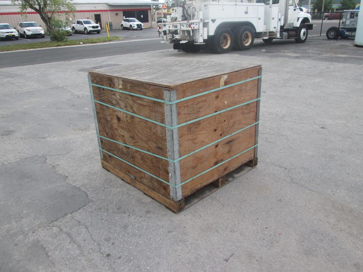 Used Shipping or Storage containers, boxes, wood crates (Heavy-Duty)