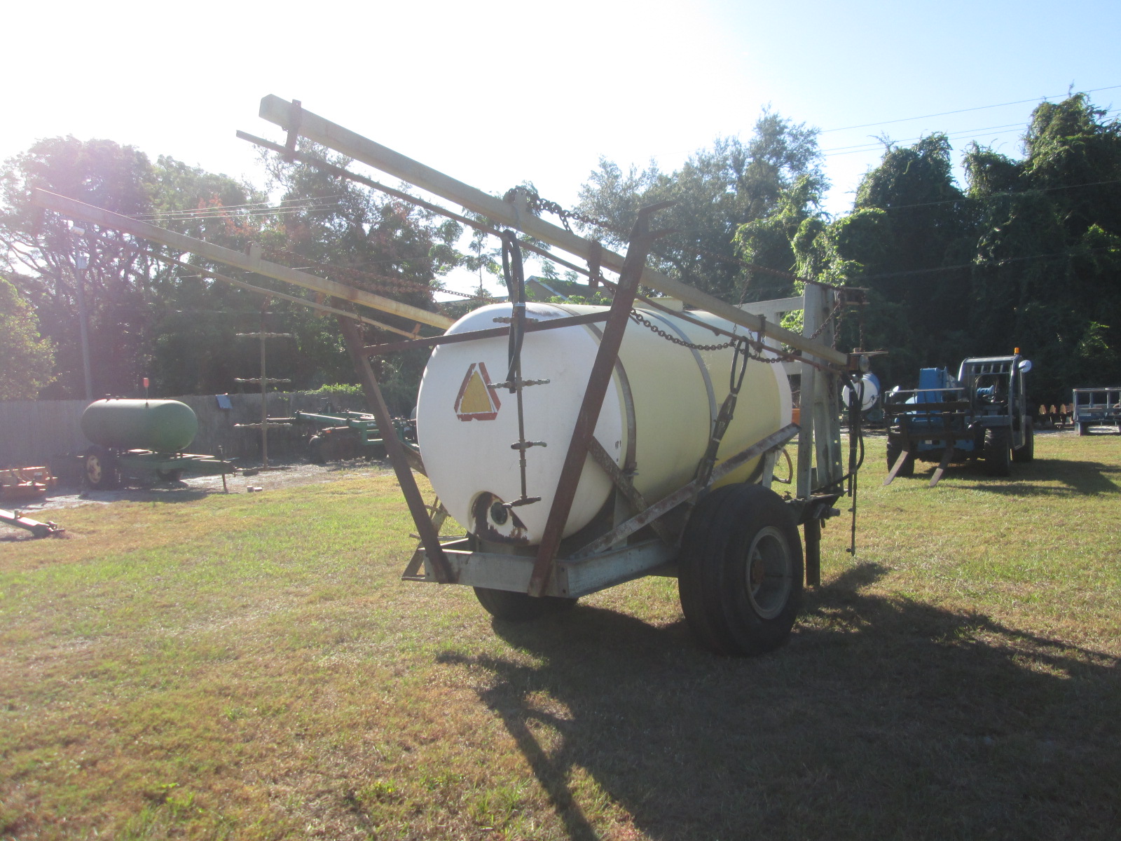 Used 1200 Gallon Kennco Fertilizer Sprayer