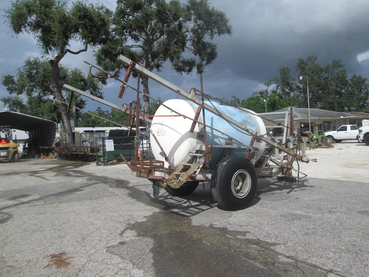 Used 1000 Gallon Kennco Fertilizer Sprayer