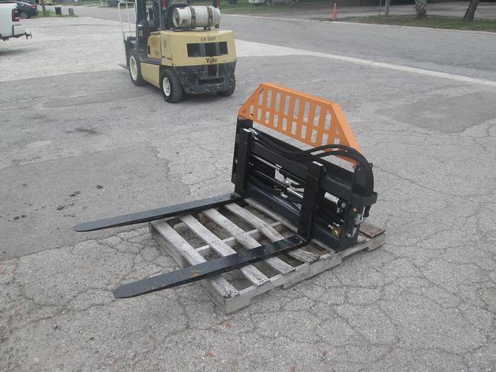 New Hydraulic 48" Skid Steer Fork Attachment