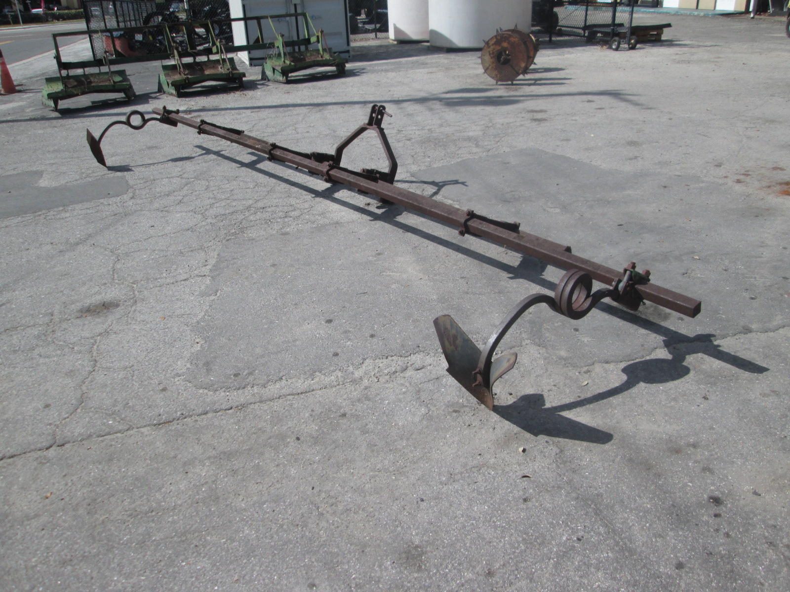 Used 18' Double Tool Bar