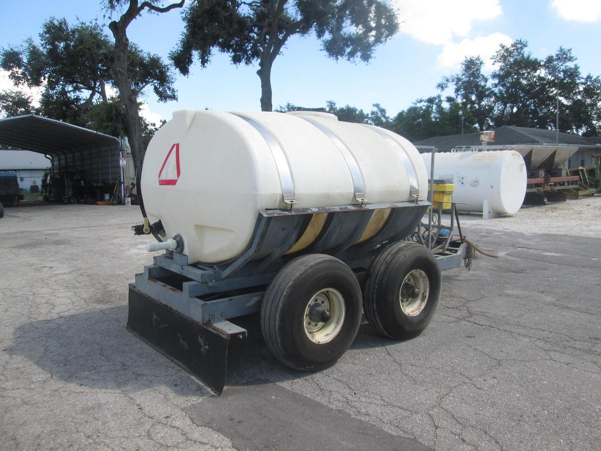 Used 1000 Gallon Water Wagon Sprayer