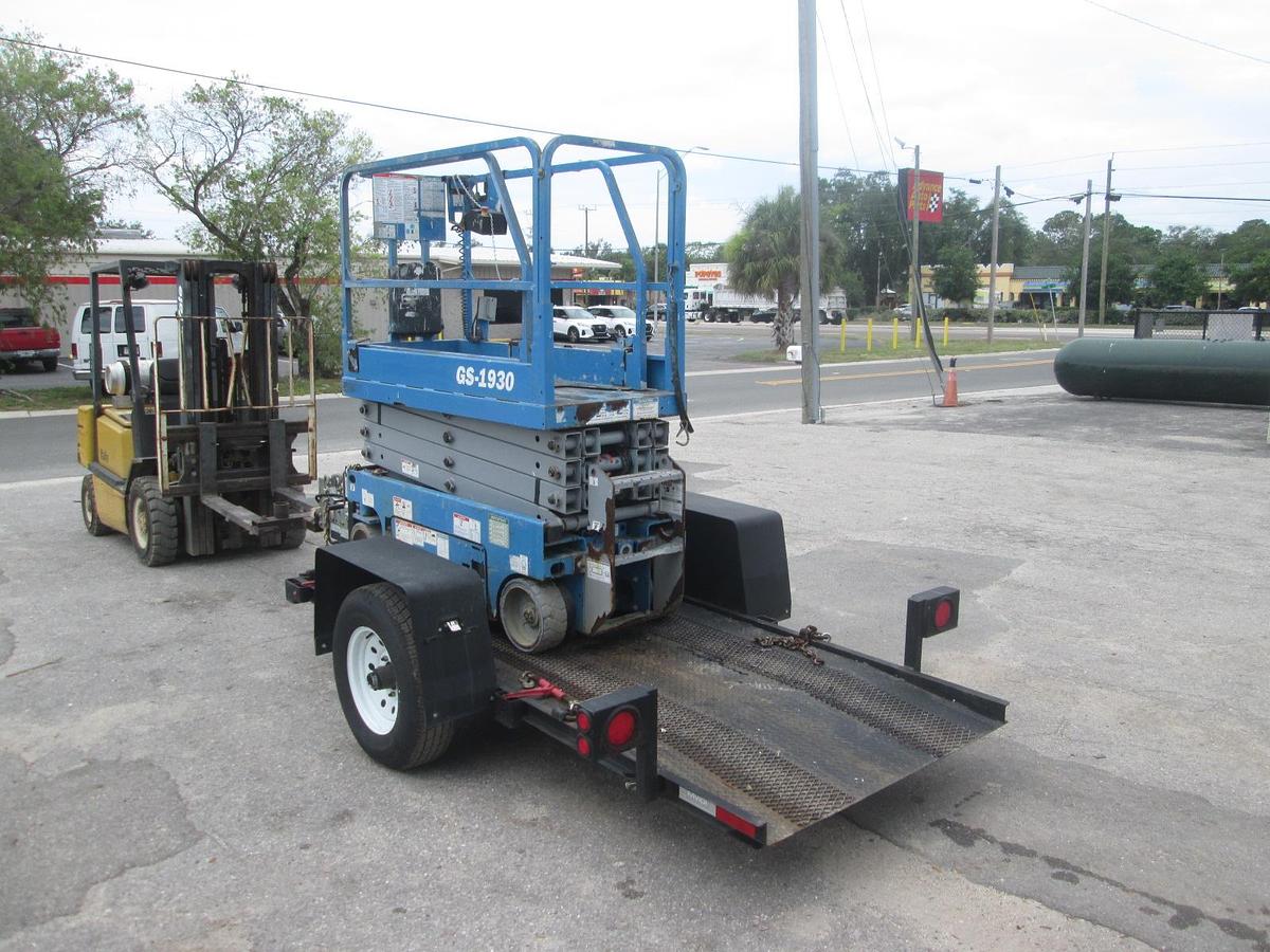 Used 2019 Genie GS1930 Scissor Lift with Tilt 