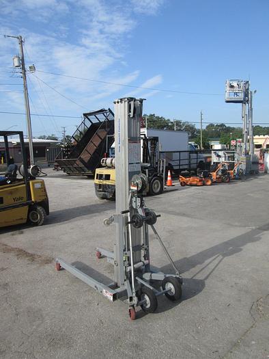 Used Genie SLC-18 Material Lift