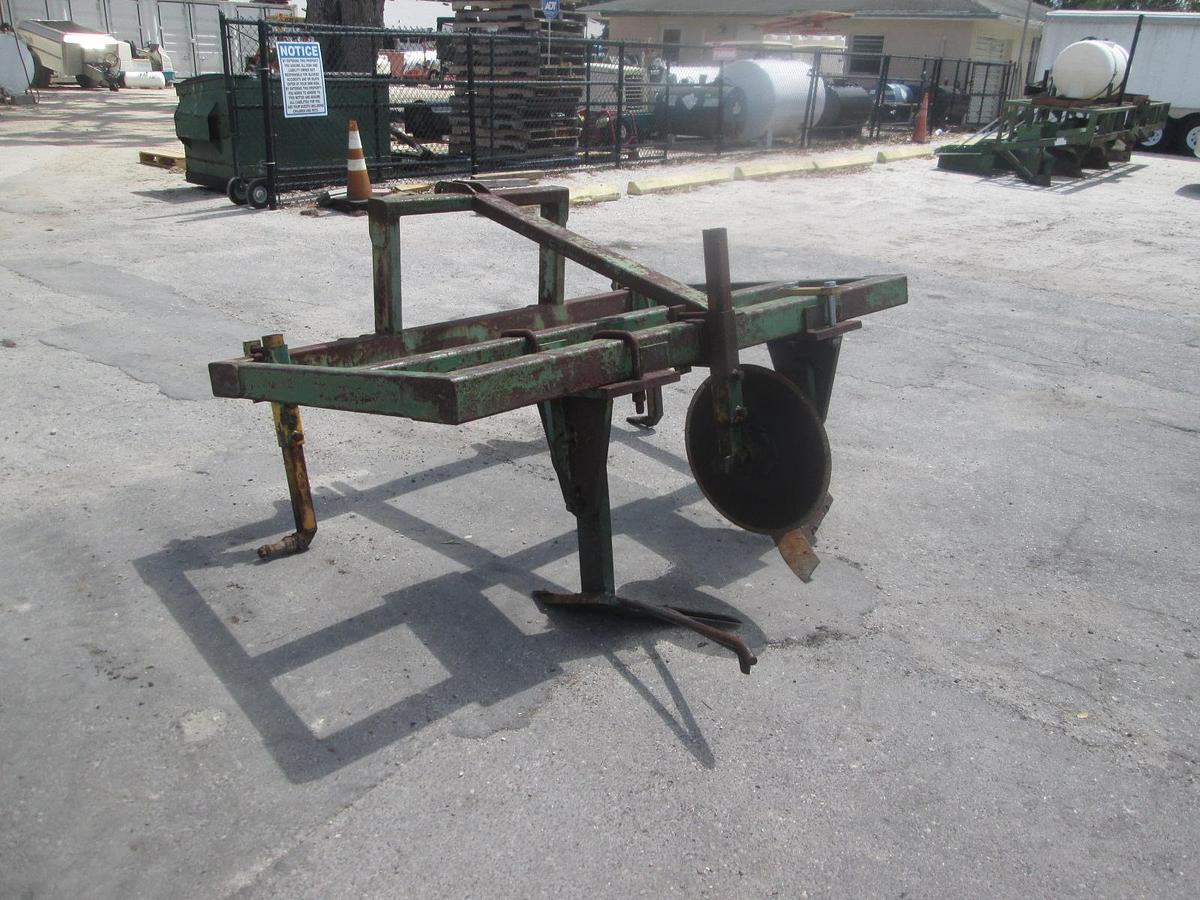 Used Kennco Plastic Cutter Lifter