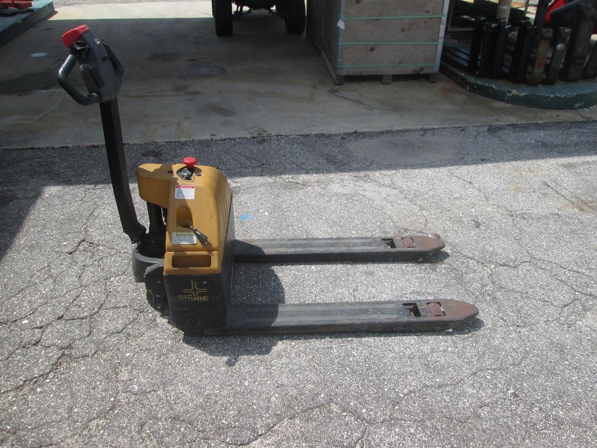 Used Big Joe E-30 Electric Pallet Jack