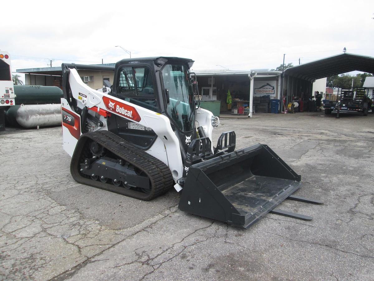 Used 2026 Bobcat T76 Skid Steer with Tilt Trailer