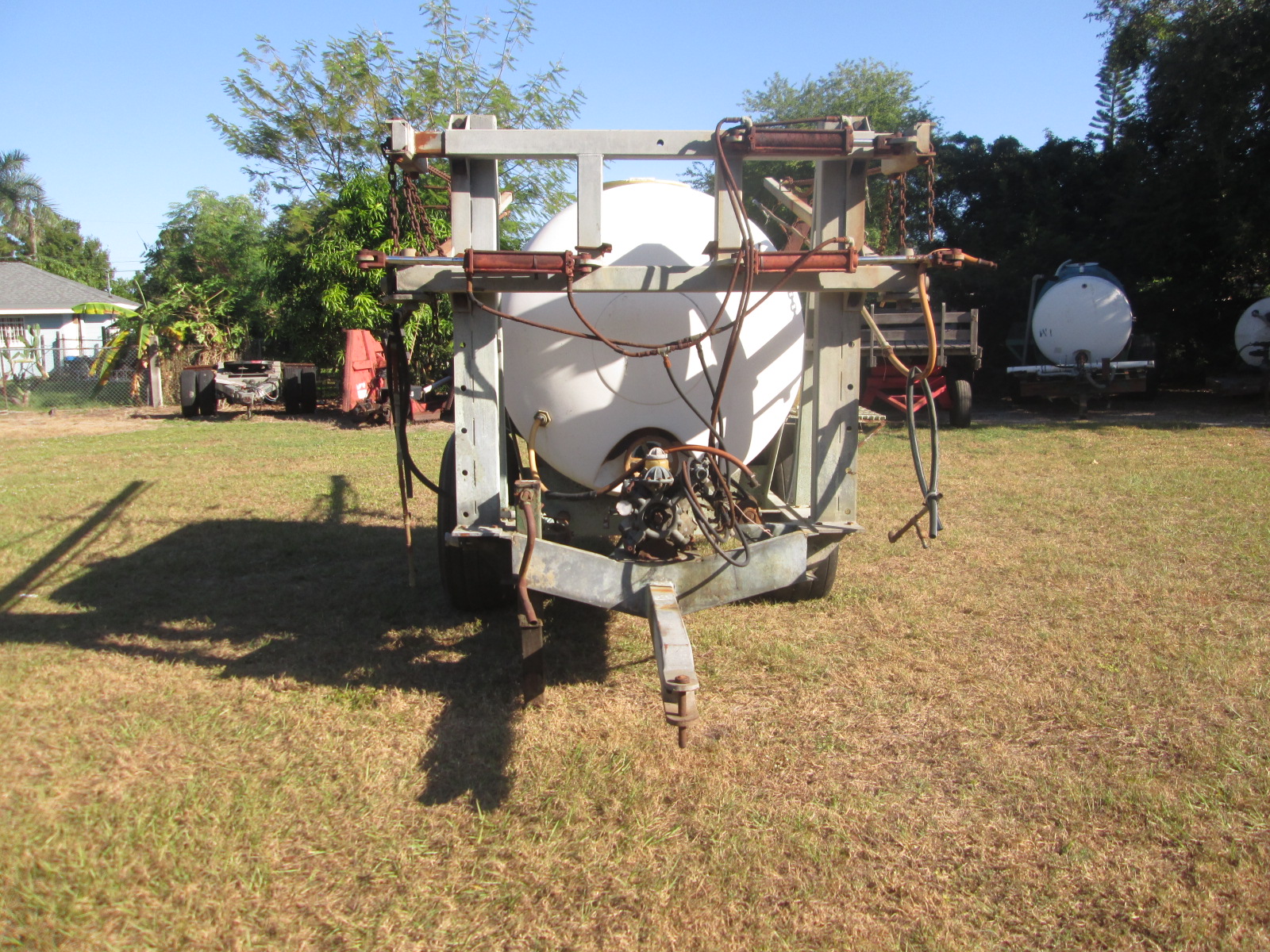 Used 1200 Gallon Kennco Fertilizer Sprayer