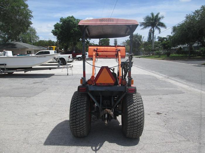 Used 2013 Kubota B3200 Front End Loader Tractor