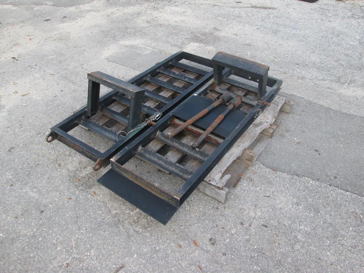 Used 5 1/2 Foot Trailer Ramps