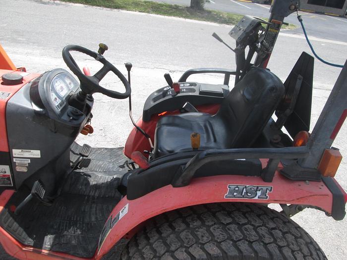 Used 2013 Kubota B3200 Front End Loader Tractor