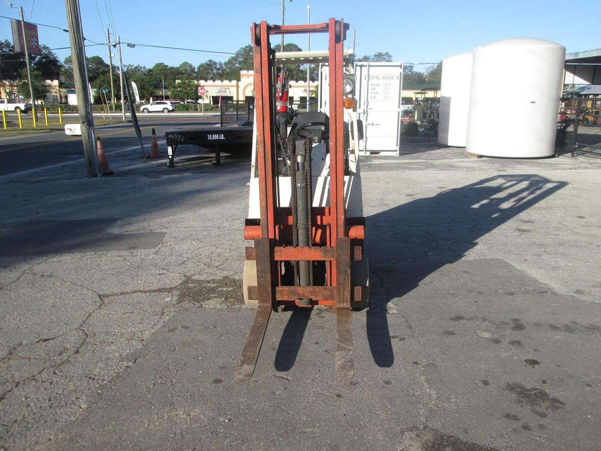 Used Nissan 3000 LB Forklift