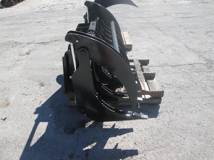 New Prime 74" Clam Grapple