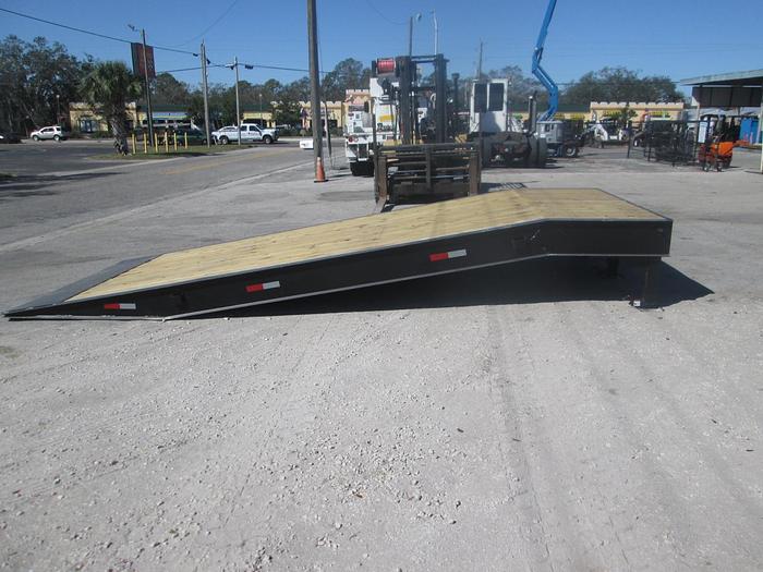 New 8'x20' Loading Ramp