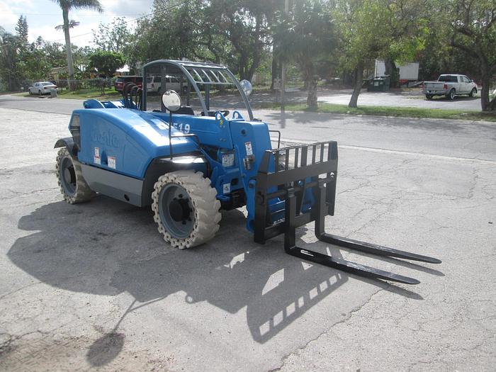 Used 2014 Genie 5519 Telehandler