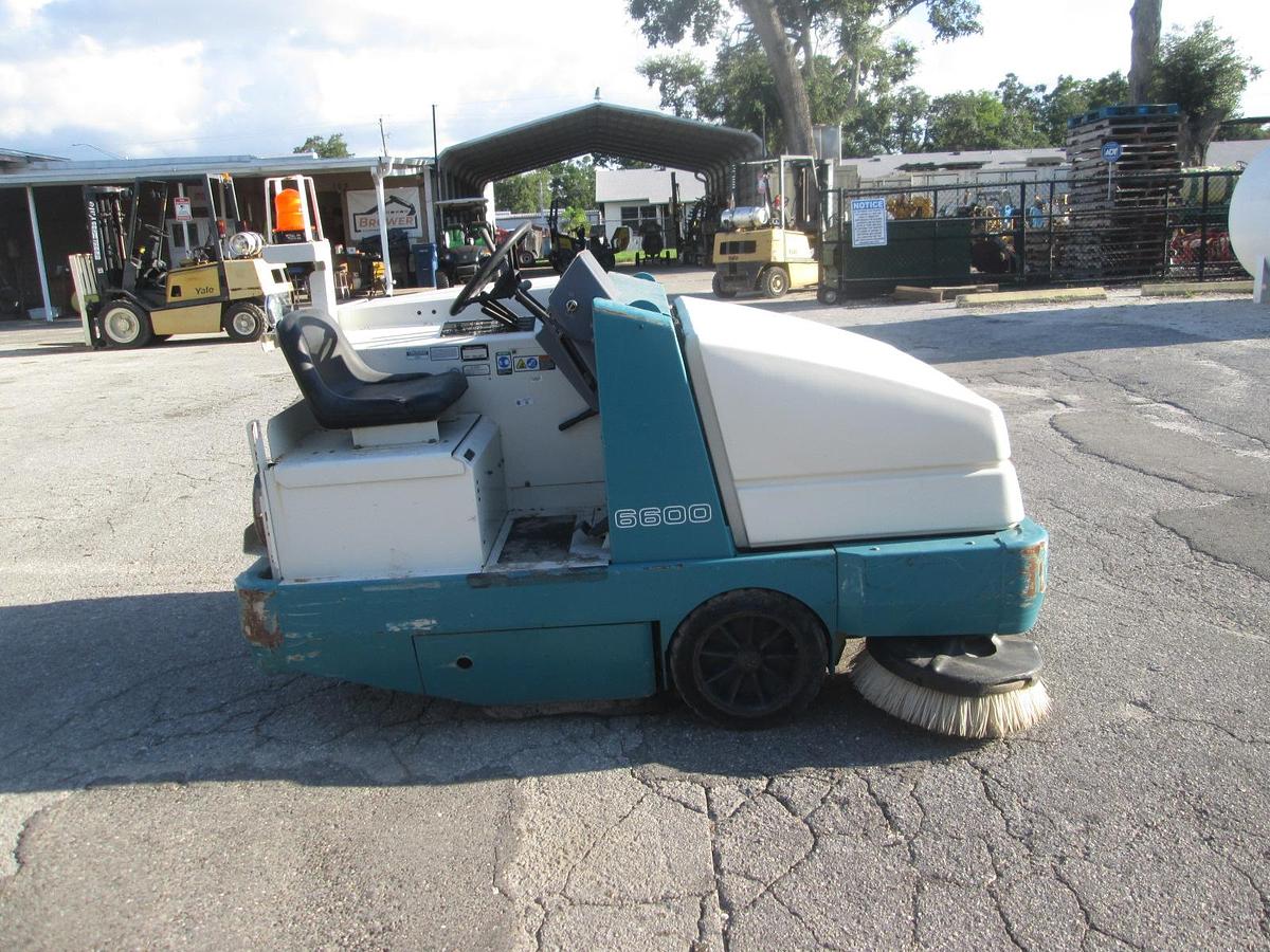 Used Tennant 6600 Sweeper