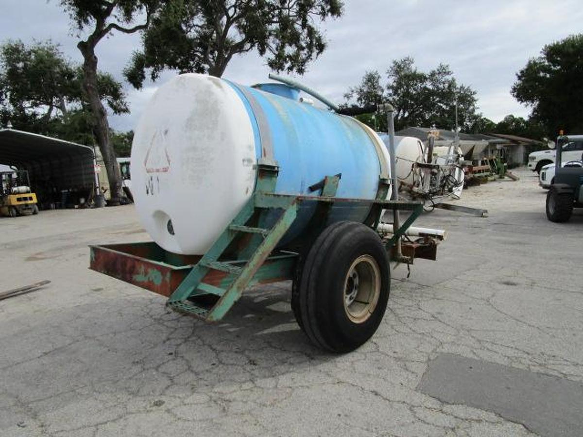 Used 1200 Gallon Kennco Water Wagon