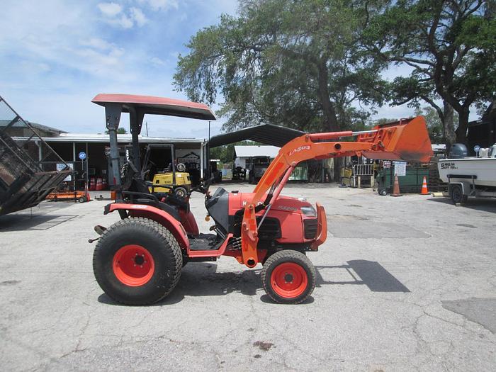 Used 2013 Kubota B3200 Front End Loader Tractor