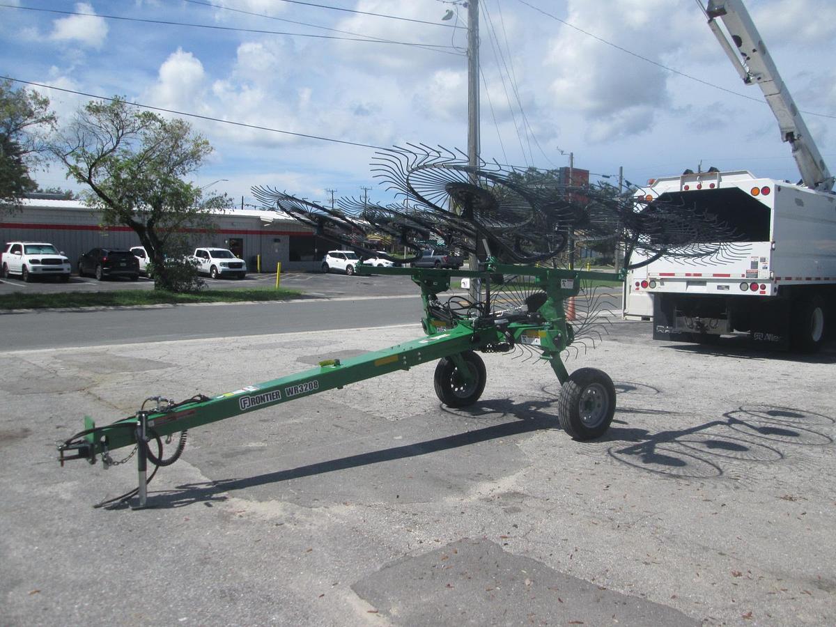 New Frontier WR3208 Wheel Hay Rake
