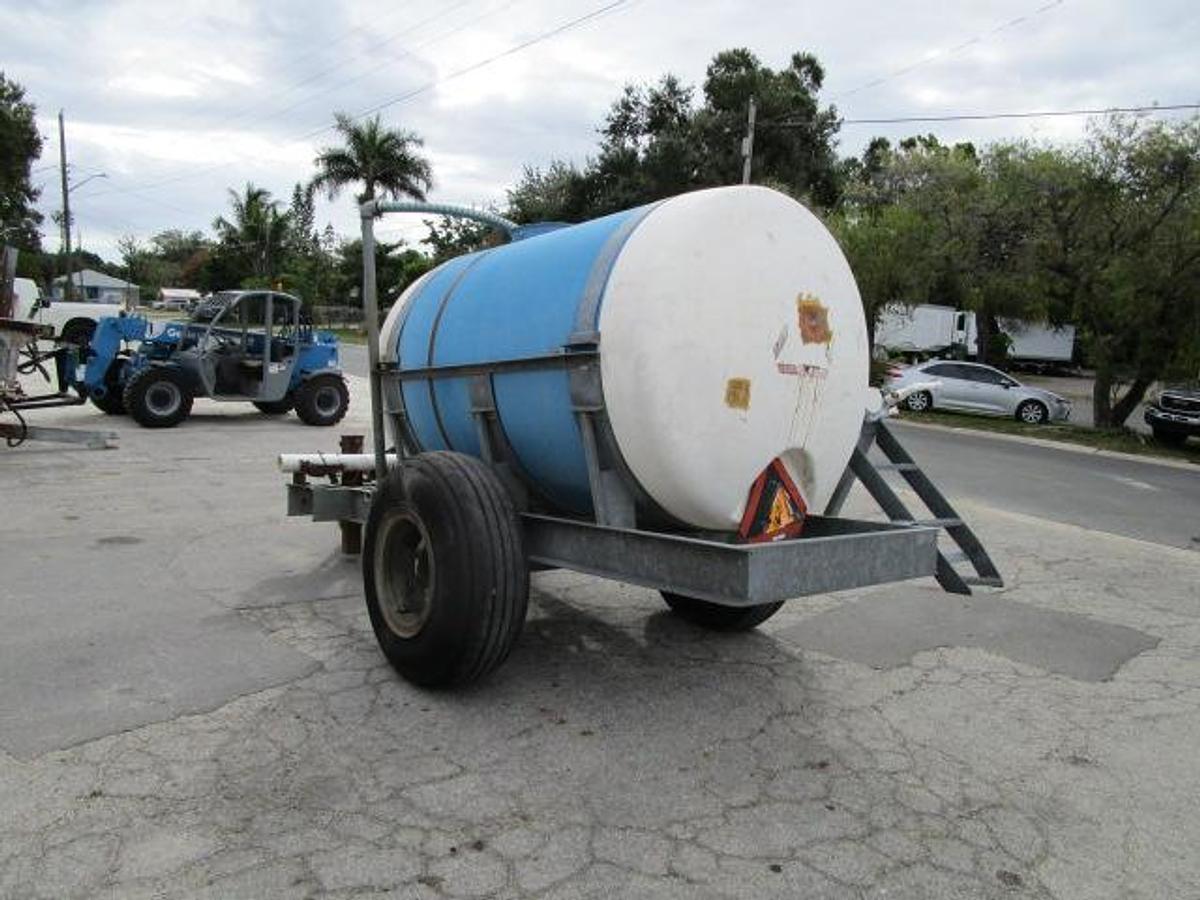 Used 1200 Gallon Kennco Water Wagon