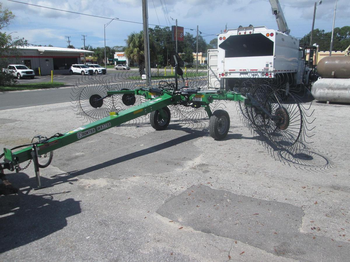 New Frontier WR3208 Wheel Hay Rake