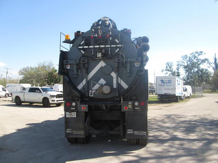 Used 2019 Freightliner 114SD Vac-Con Excavator Truck