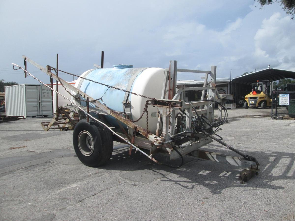 Used 1000 Gallon Kennco Fertilizer Sprayer