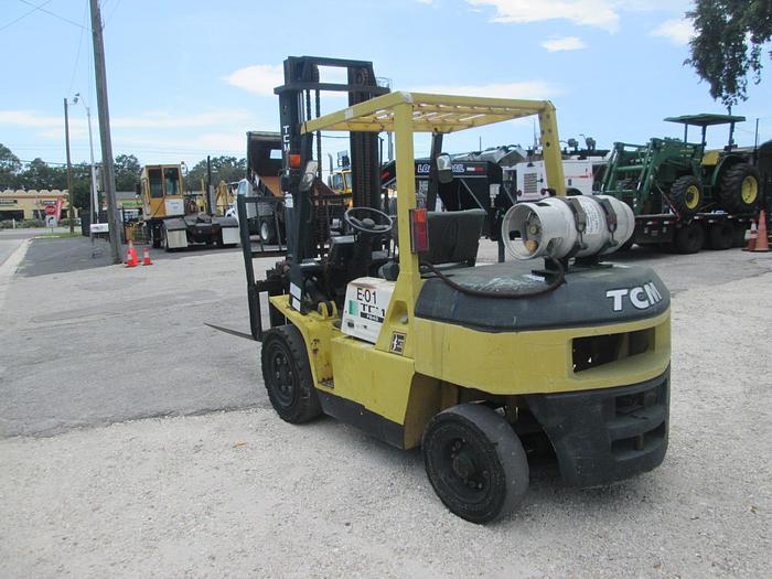 Used TCM FG40 9,000LB Forklift