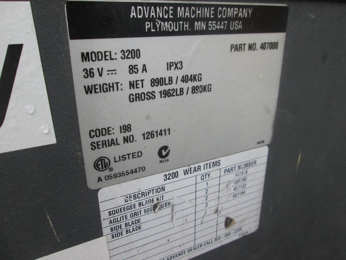 Used Advanced 3200 Floor Scrubber