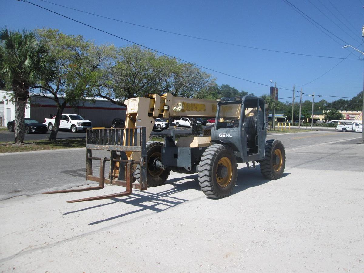 Used 2013 Gehl RS8-42 8,000lb Telehandler