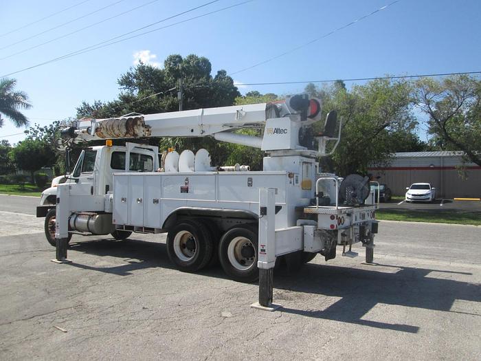 Used 2012 International 7400 Digger Derrick Truck