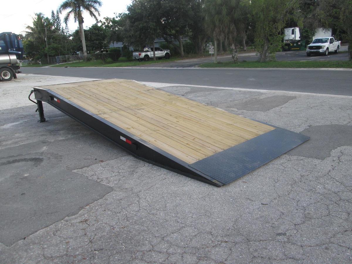 New 8'x20' Loading Ramp