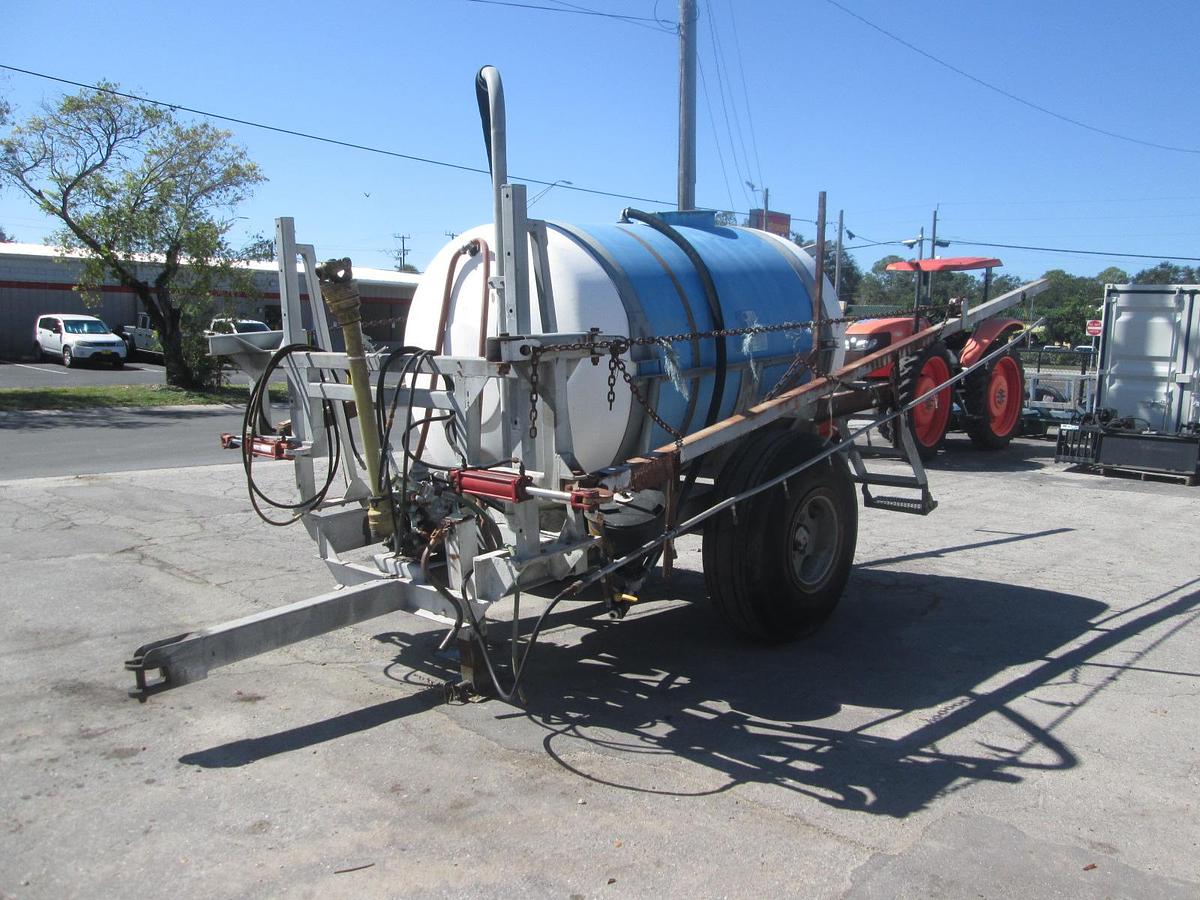 Used 1200 Gallon Kennco Fertilizer Sprayer