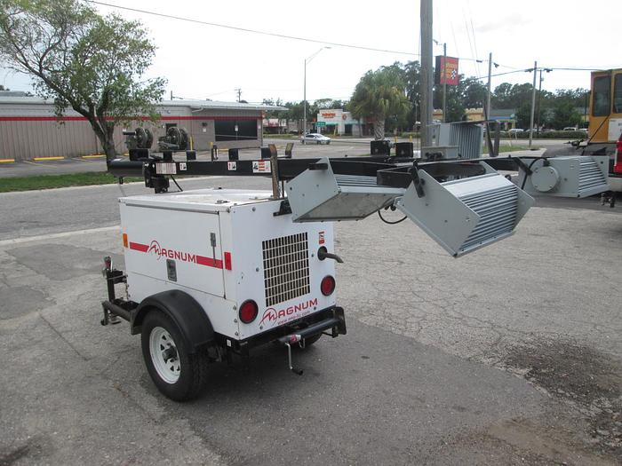 Used 2006 Magnum Towable Light Towe