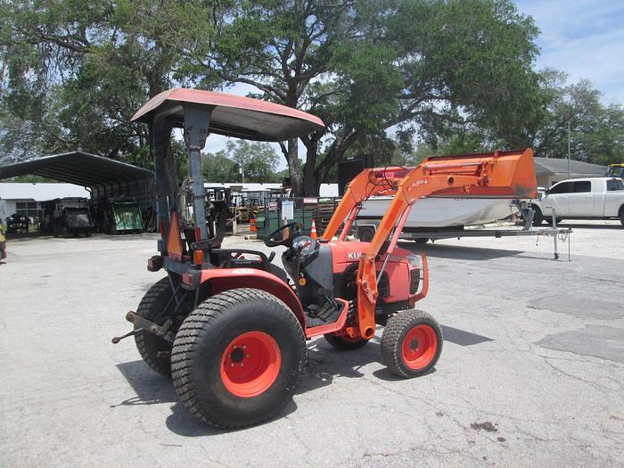 Used 2013 Kubota B3200 Front End Loader Tractor