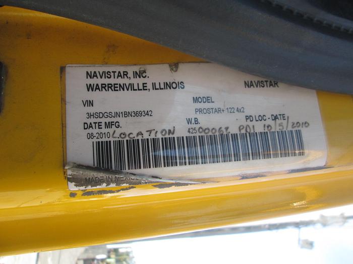Used 2011 International Prostar Semi Day Cab