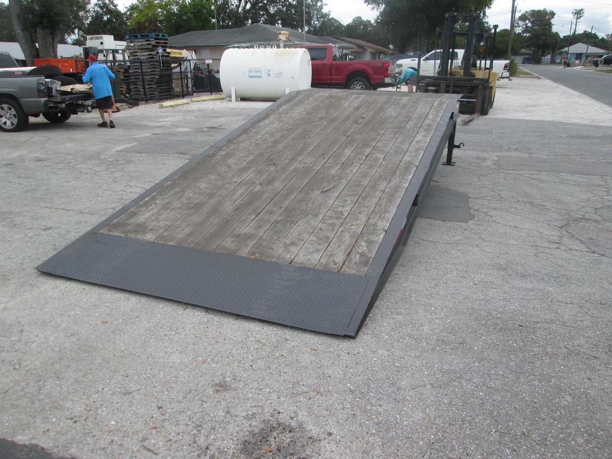 New 8'x20' Loading Ramp