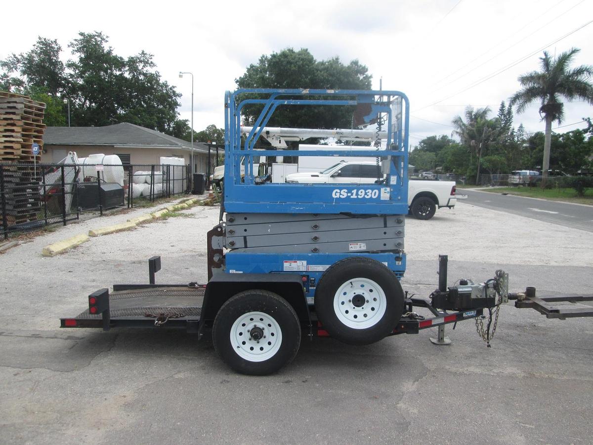 Used 2019 Genie GS1930 Scissor Lift with Tilt 