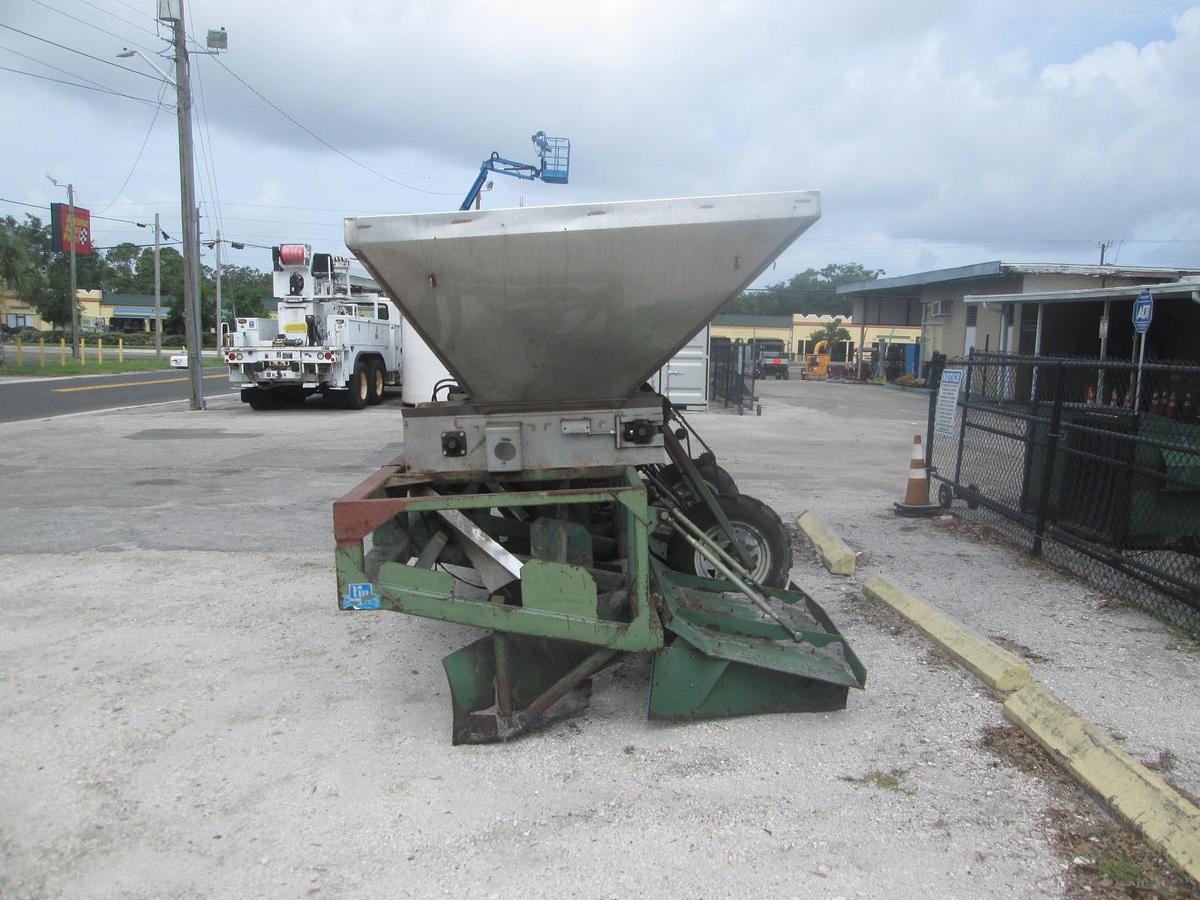 Used Kennco 3 Row Bedder With Fertilizer Spreader