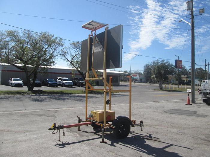 Used 2014 Arrowmaster 5 Arrow Board Trailer