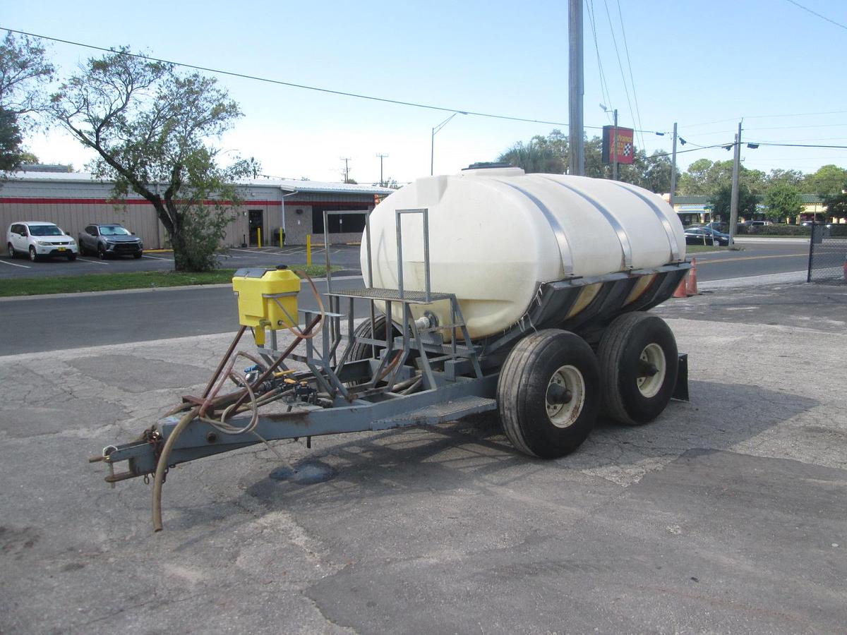 Used 1000 Gallon Water Wagon Sprayer