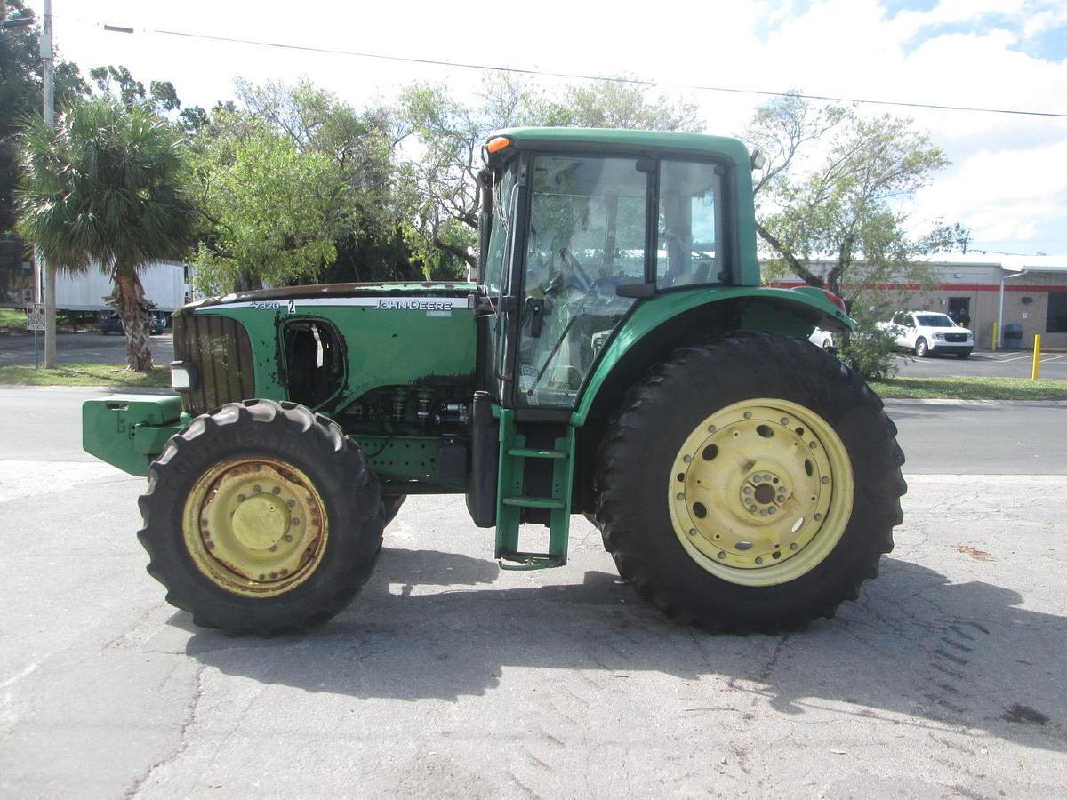 Used 2006 John Deere 7320 Tractor