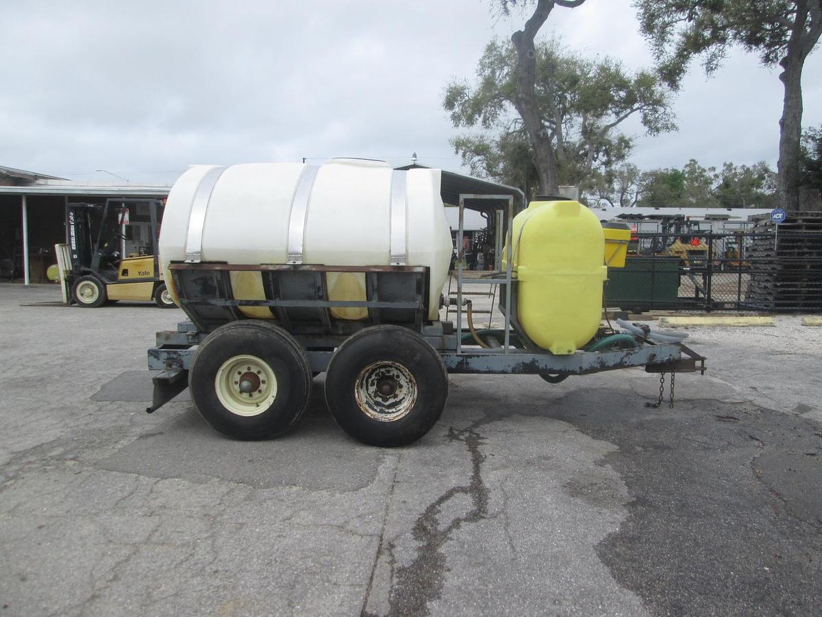 Used 1000 Gallon Water Wagon
