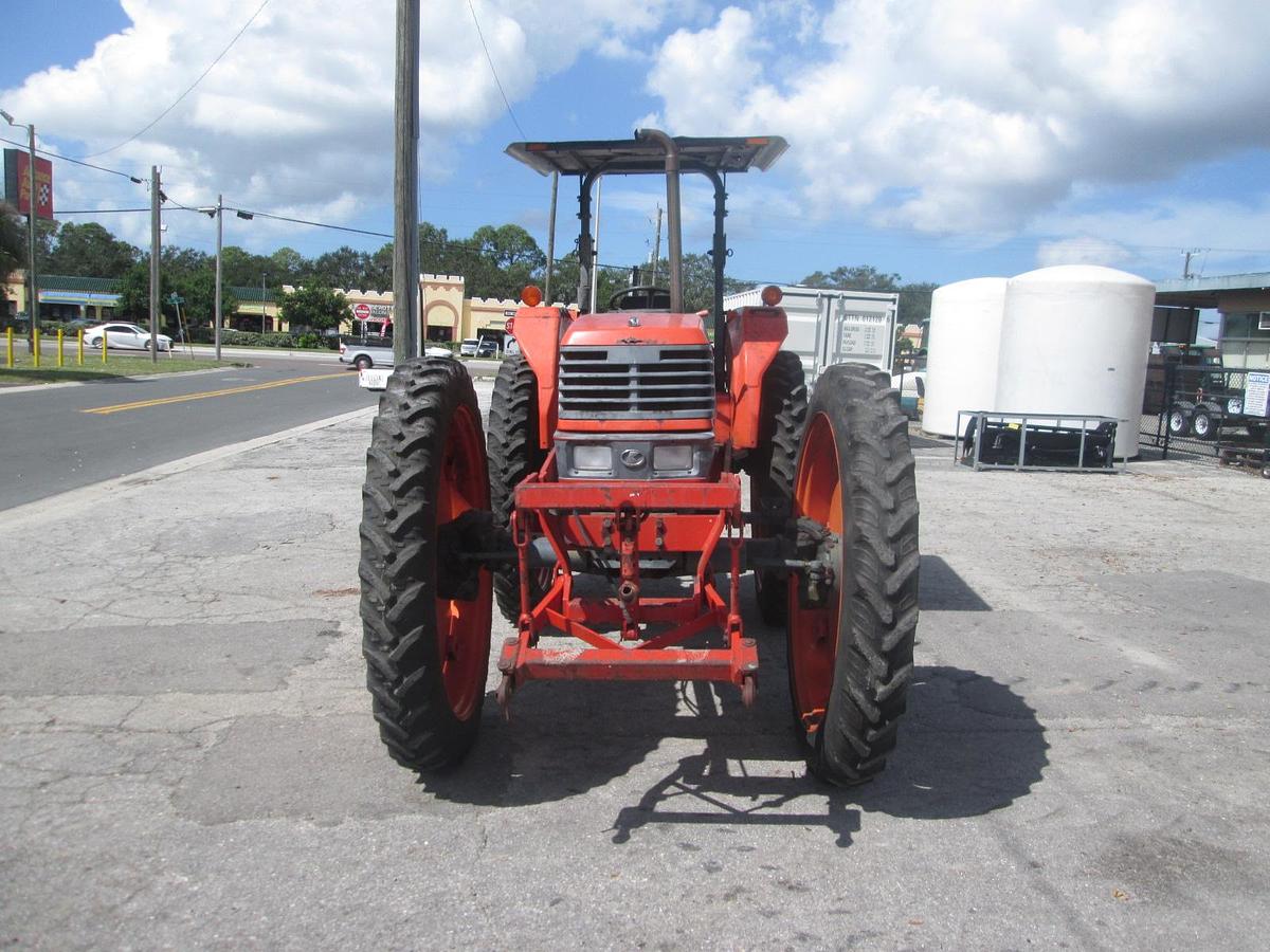 Used 2006 Kubota M9000 High Crop Tractor
