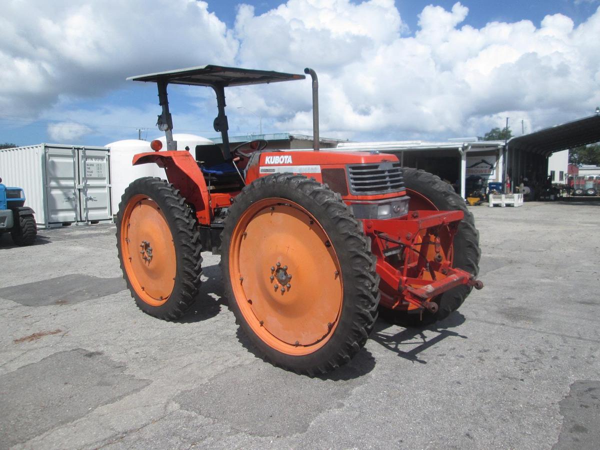 Used 2006 Kubota M9000 High Crop Tractor