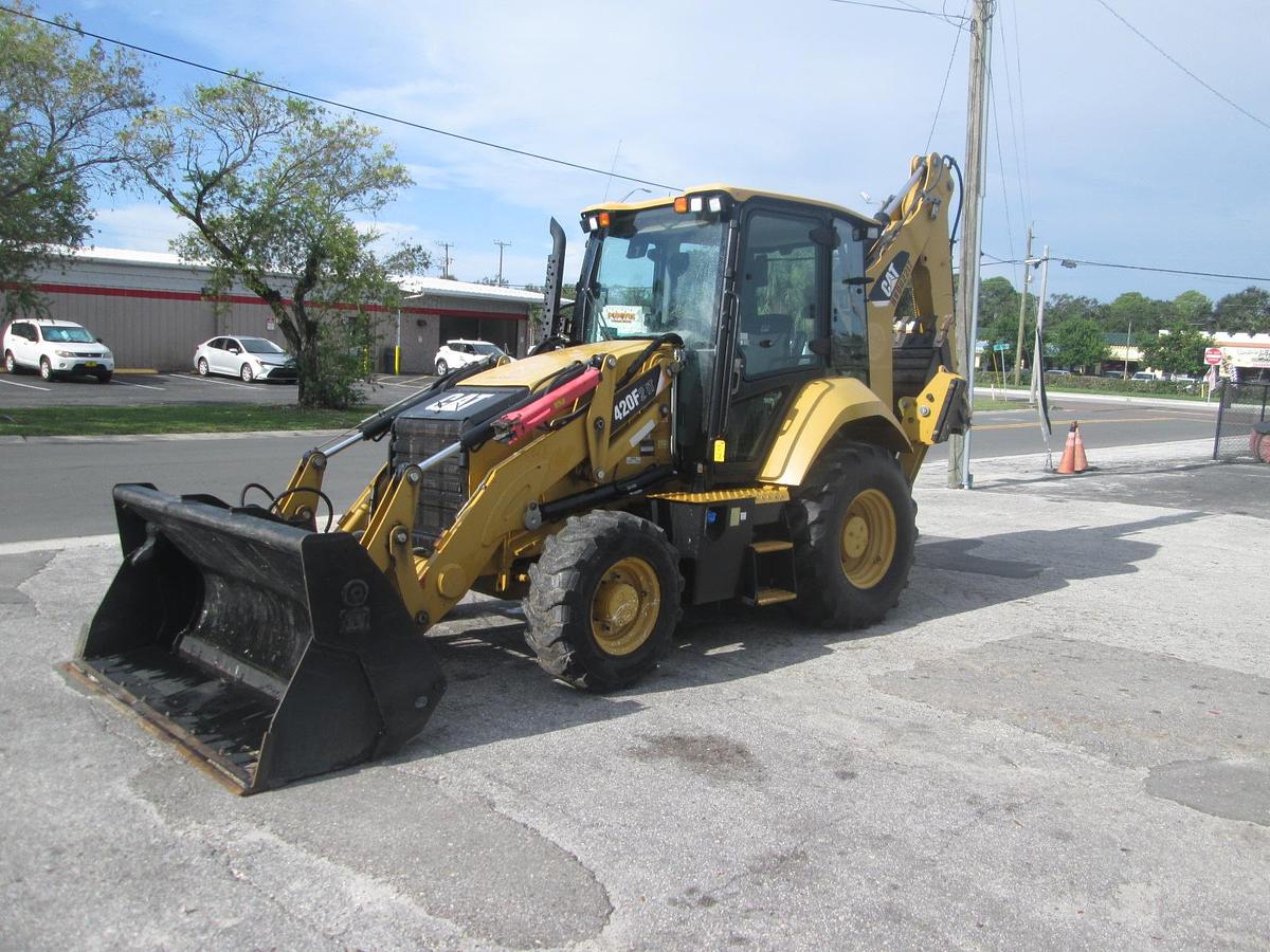 Used 2020 Caterpillar 420F2 Loader Backhoe