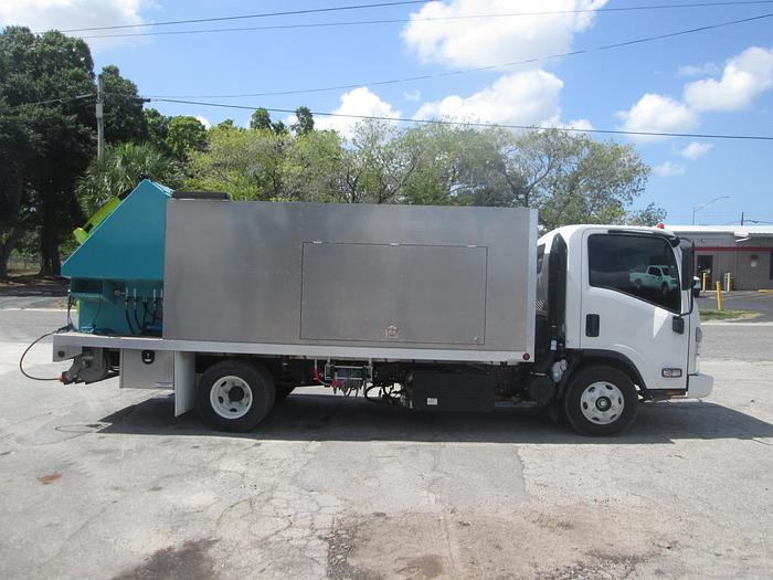 Used 2023 Isuzu NPR Sparkling Bins Trash Can Washing Truck