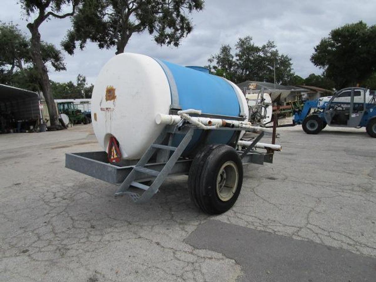 Used 1200 Gallon Kennco Water Wagon