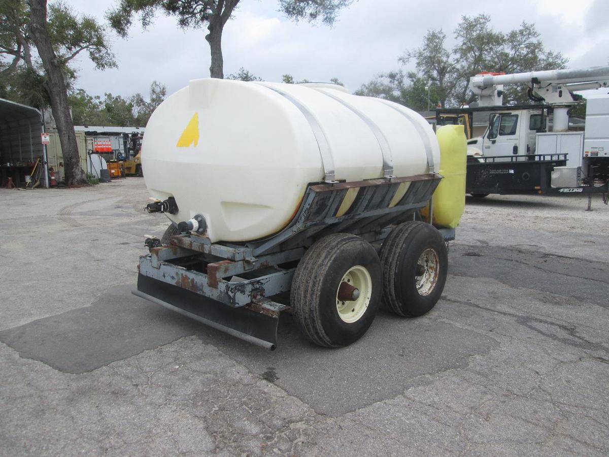 Used 1000 Gallon Water Wagon